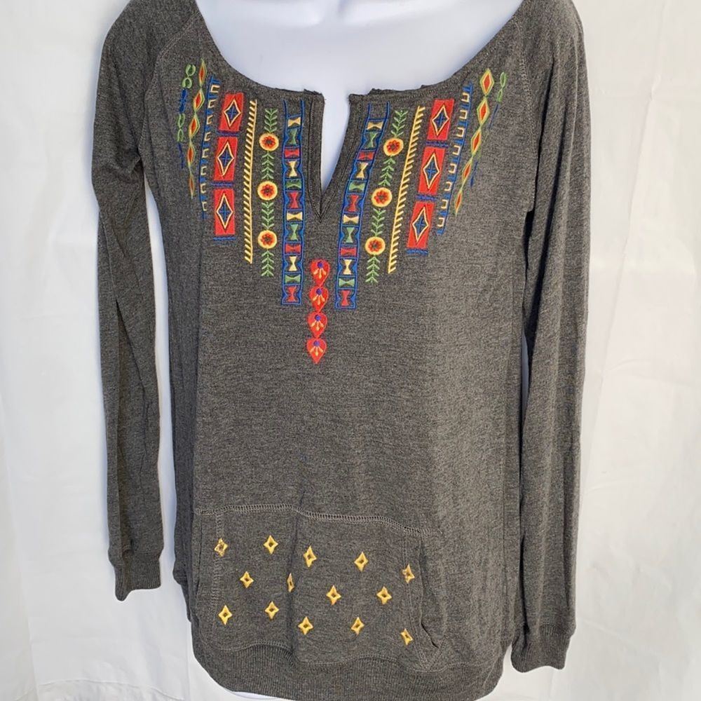 Panhandler embroidered front pocket long sleeve